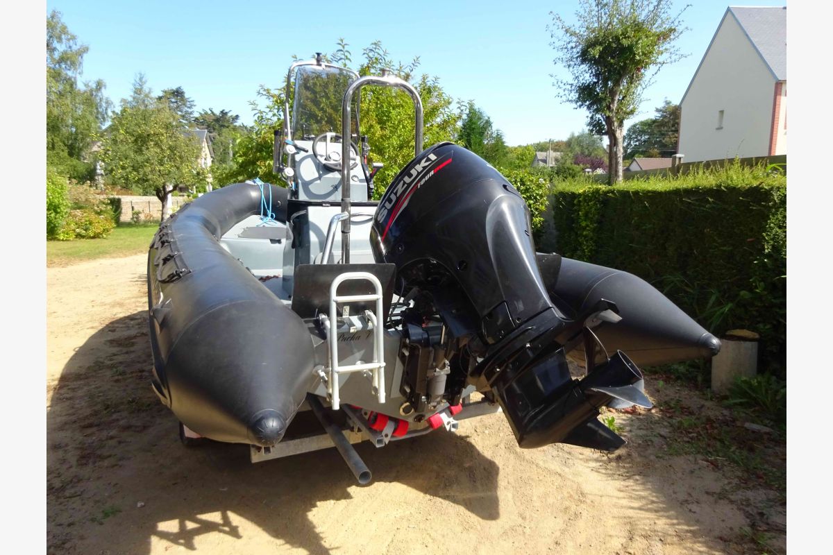 BOMBARD 550 Explorer + remorque - 159383_688b2a9ce828c5-20142059.jpg