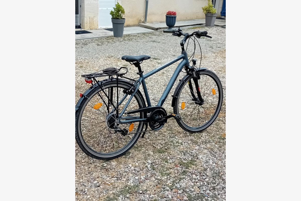 Vélos  , femme neuf , et vélo homme très peu servis  - 159457_688bd80538c7c5-43288787.jpg