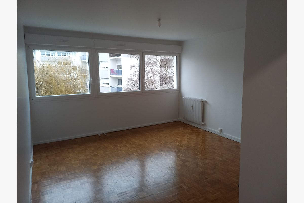 A louer T3 sur Laval  680€ + 140€ charges locatives - 159466_688c6e4468ba97-92086456.jpg
