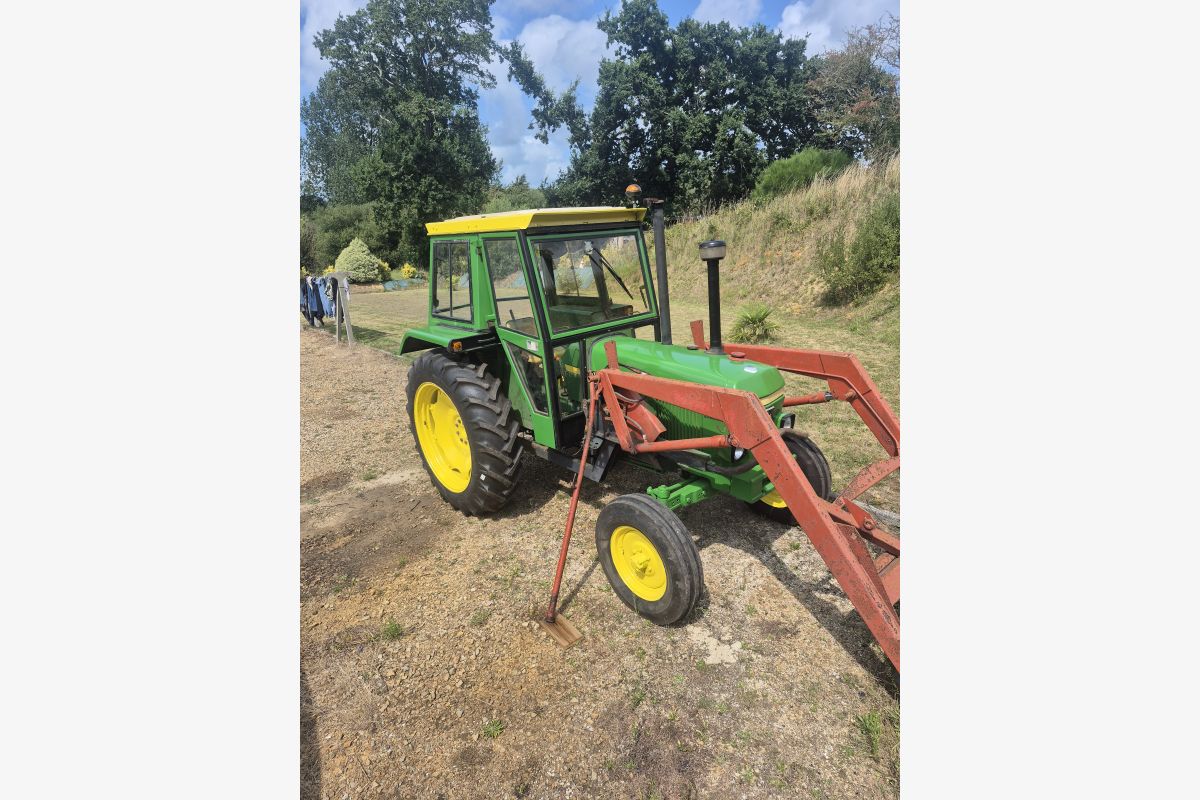 Tracteur John Deere 2040 - 159790_689235188b4d96-72636488.jpg