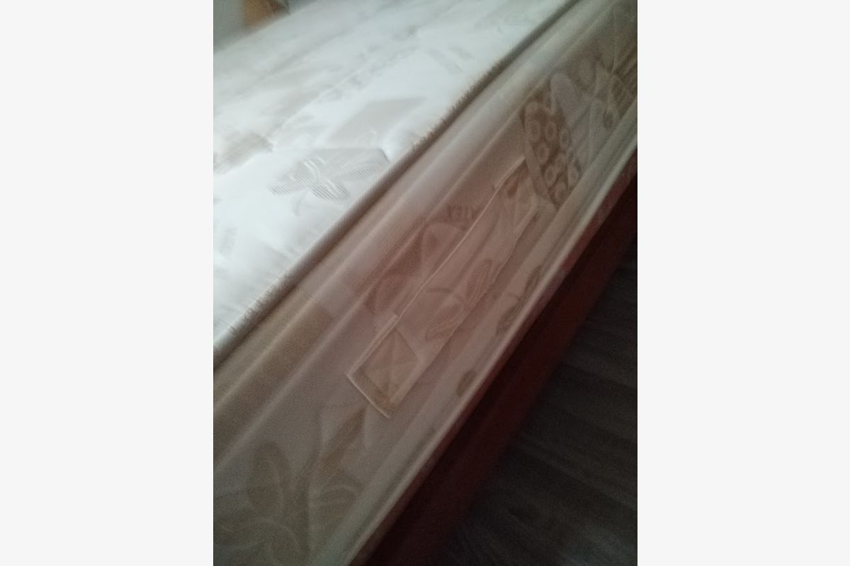 MATELAS BIEN FERME - 159793_6892ebca2e7735-11998686.jpg