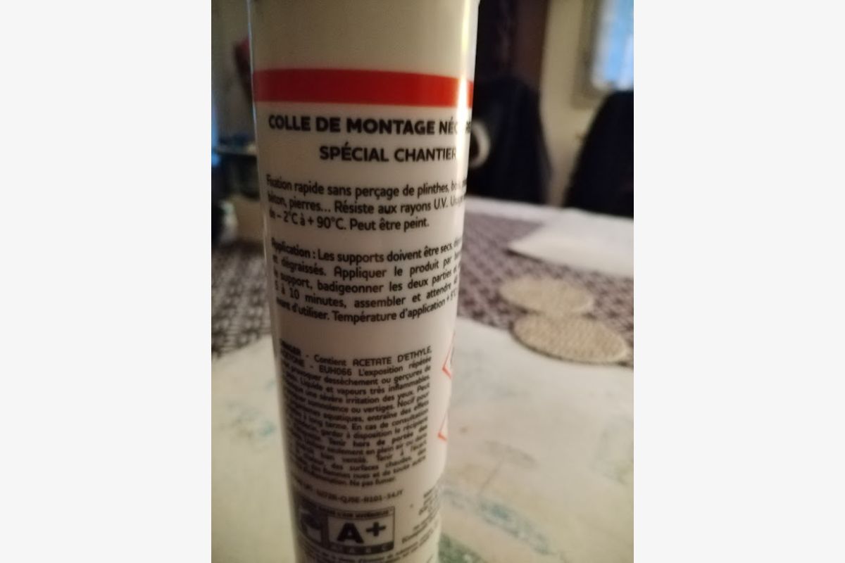 Colle pour travaux maison - 160134_6899fb6e688633-26987038.jpg
