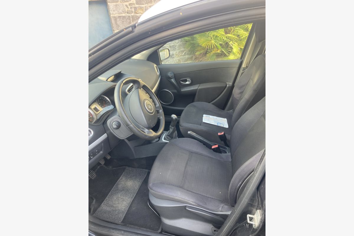 Clio III estate 1.5 DCI - 160182_0acee1327c7845d847b85ea17f5c5f97.jpg