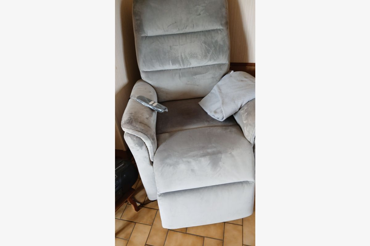 Vide maison - 160396_94dfea5617f003bc5ca0b001d84127eb.jpg
