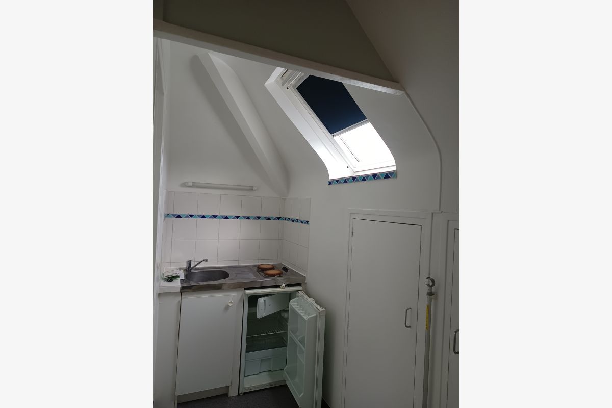 Studio T.B.E., immeuble très calme et sécurisé, proximité gare - 160425_cb8fc13e7900ccd27dd45f2569243411.jpg