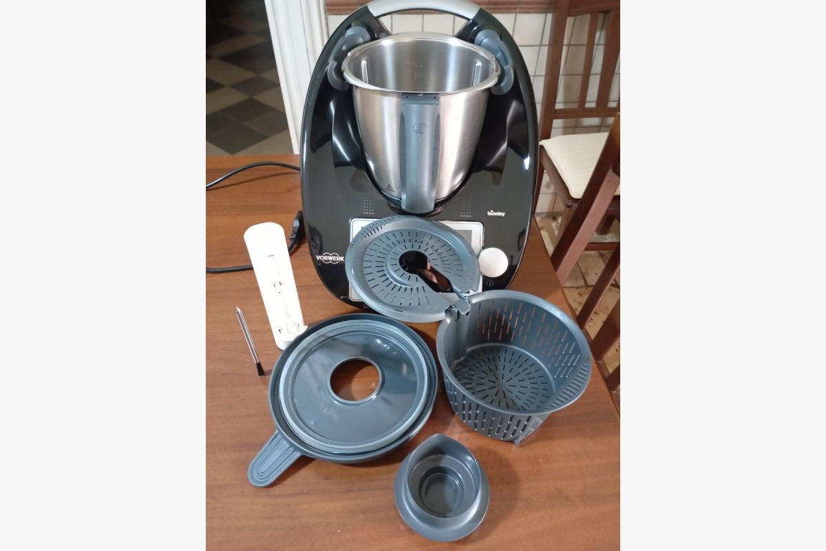 Thermomix TM6 noir  - 160442_f11c32b6059921bfedc8fe891d254cc4.jpg