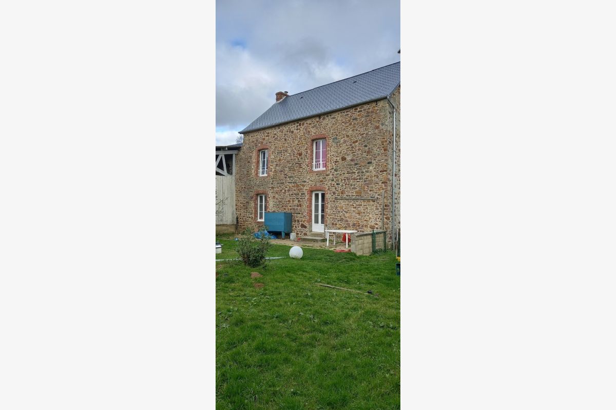 🏡 Cadre exceptionnel au calme– Maison en pierre rénovée avec jardin et garage à proximité immédiate dePériers - 160556_0babb6d04d994c04bf70531f08a5bff9.jpg