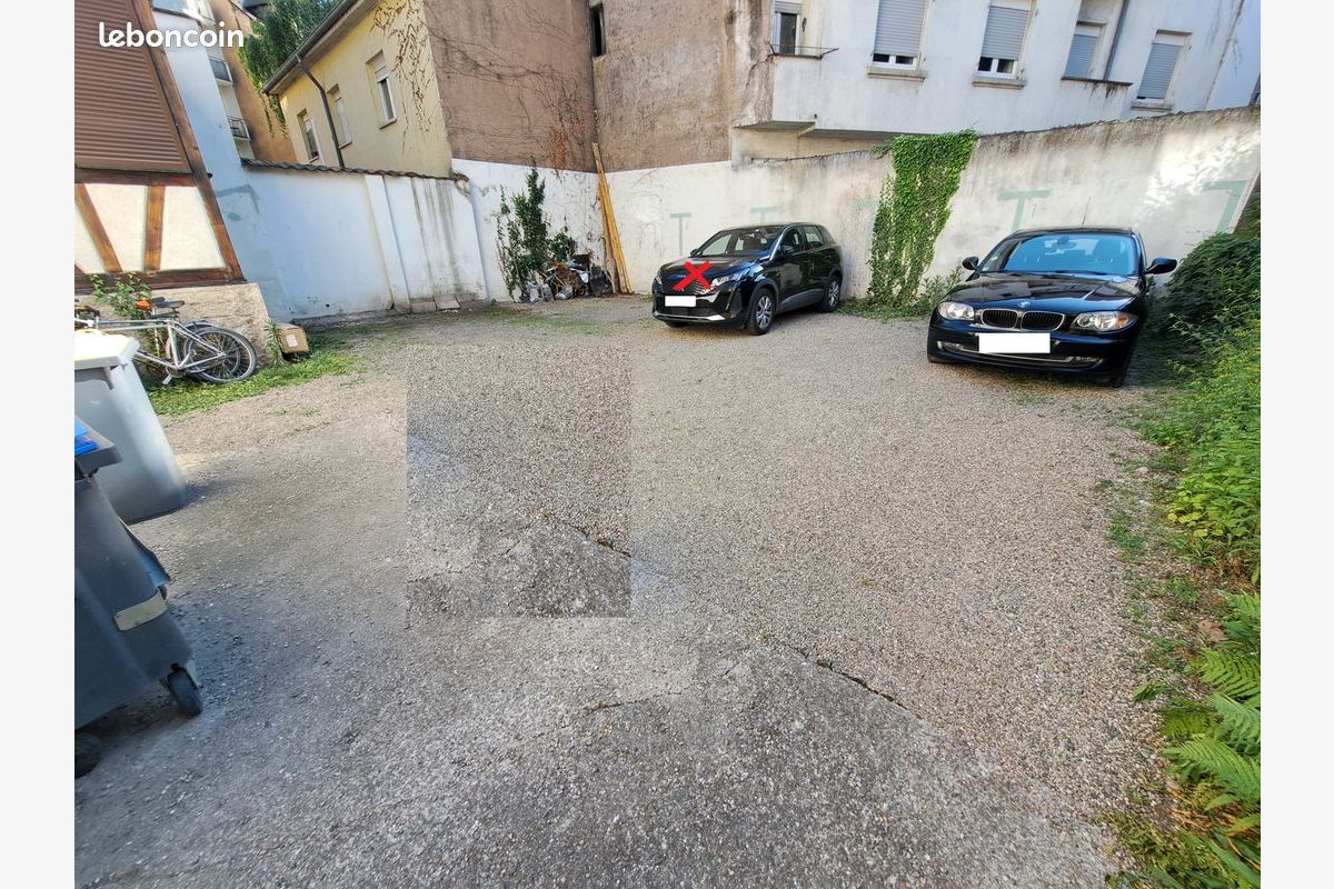 GARAGE / GARDE-MEUBLE - 160668_5f97fbd95214a7d371d735d3a28033b1.jpg