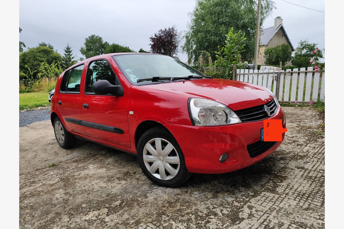 CLIO 2 CAMPUS - 160783_776a8461a06f0ab5b7ef7eb91e22dcde.jpg