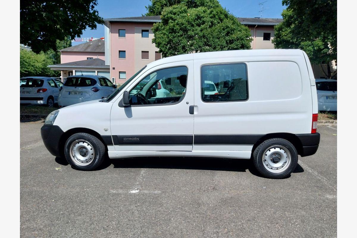 Vente de voiture Berlingo - 160811_68447d5ade1bb7b4c75aac1c62283eae.jpg