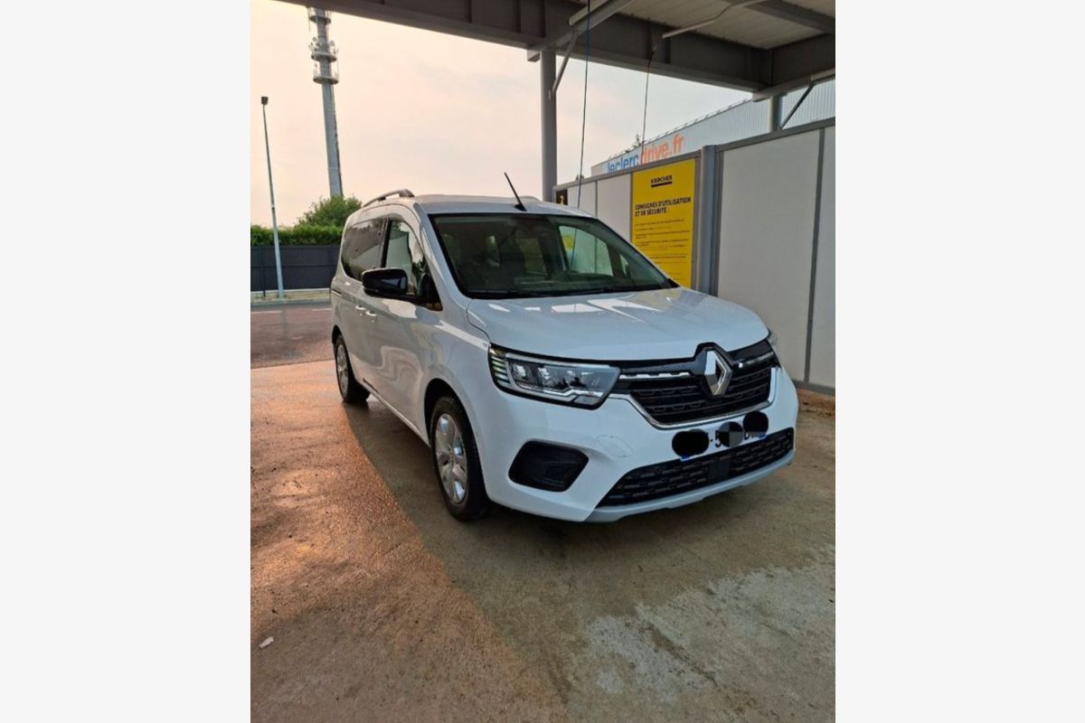 Renault Kangoo  - 161062_fbb6c1cbfed0e08ed5c56b798e2823ad.jpg
