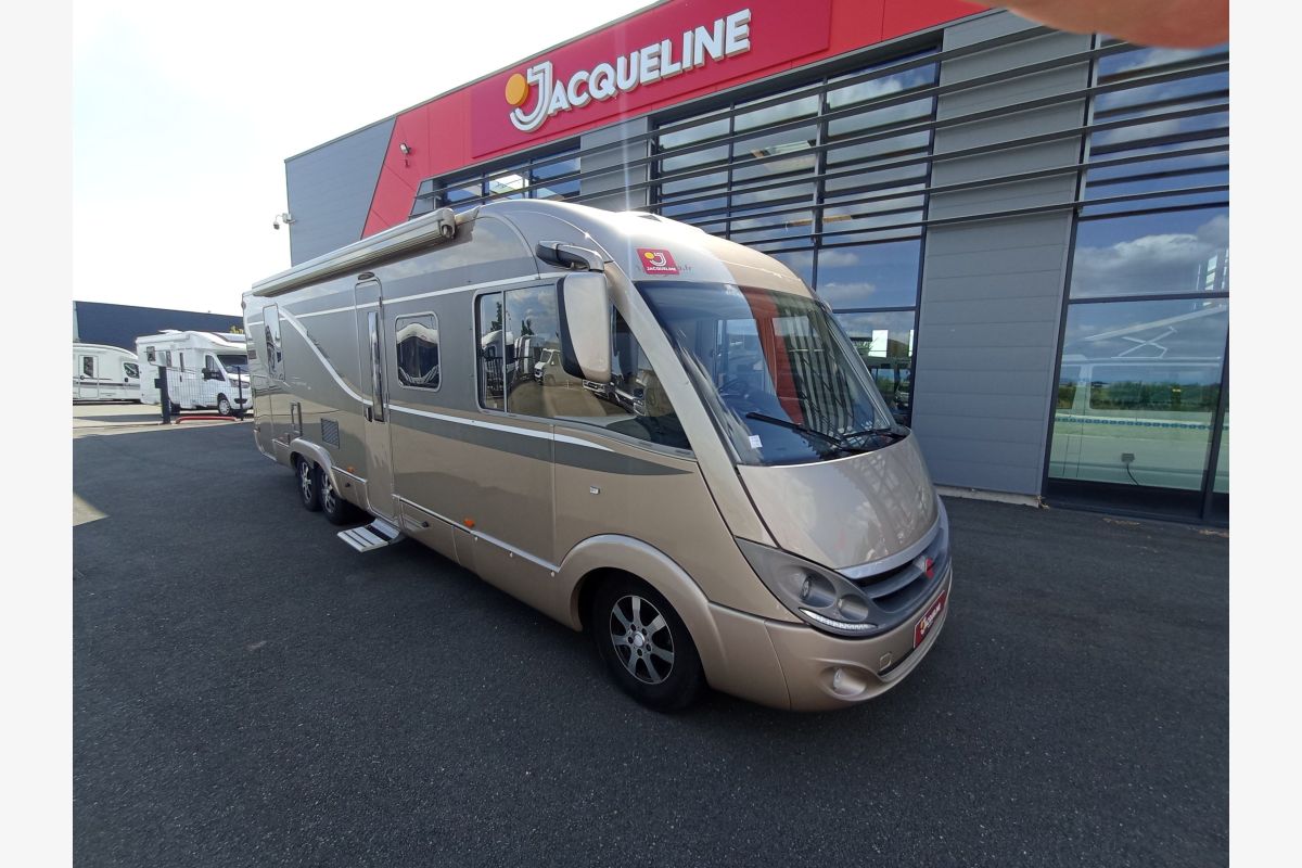 Photo 1 Poids lourds Intégral Burstner I890-G Elegance
