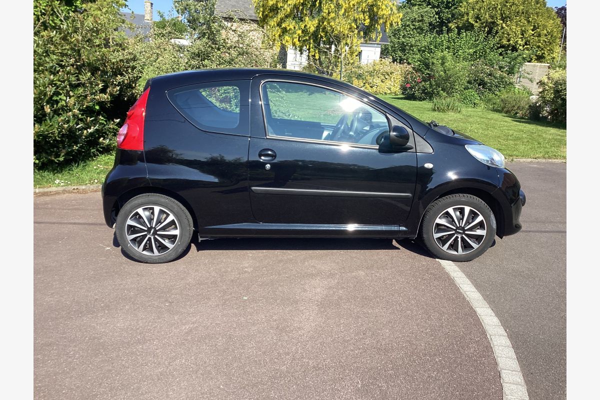 Peugeot 107 - 162795_682b3f3f104840220db76ae22a0d7988.jpg