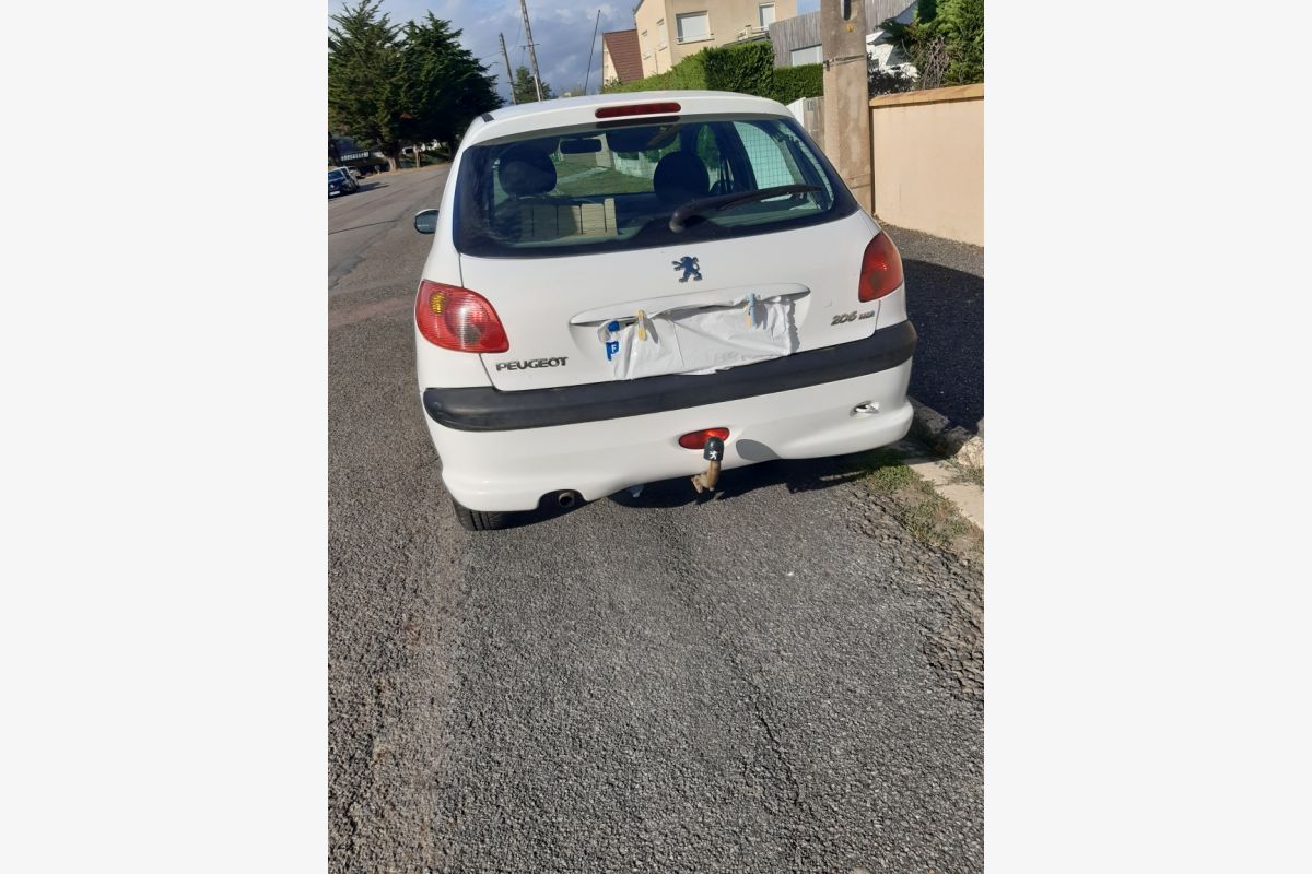 Peugeot 206 - HDi 1.4 l - 163012_b886196428ec409916e6241c549dc35c.jpg