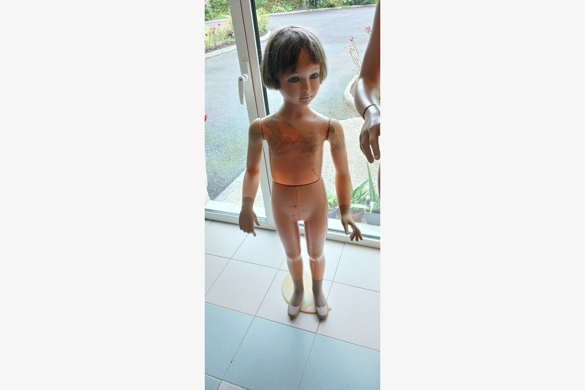 Mannequin enfant - 164248_af57c5b60c4a414cdab885898e203023.jpg