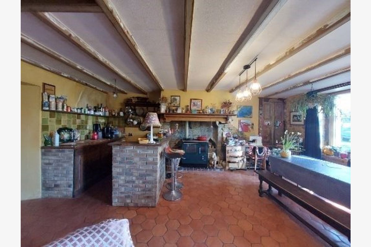 CERENCES petite ferme avec 5 hectares à vendre - 164466_2.jpg