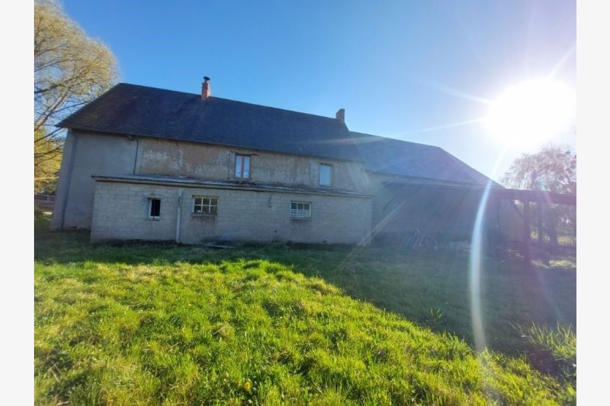 CERENCES petite ferme avec 5 hectares à vendre - 164466_8.jpg