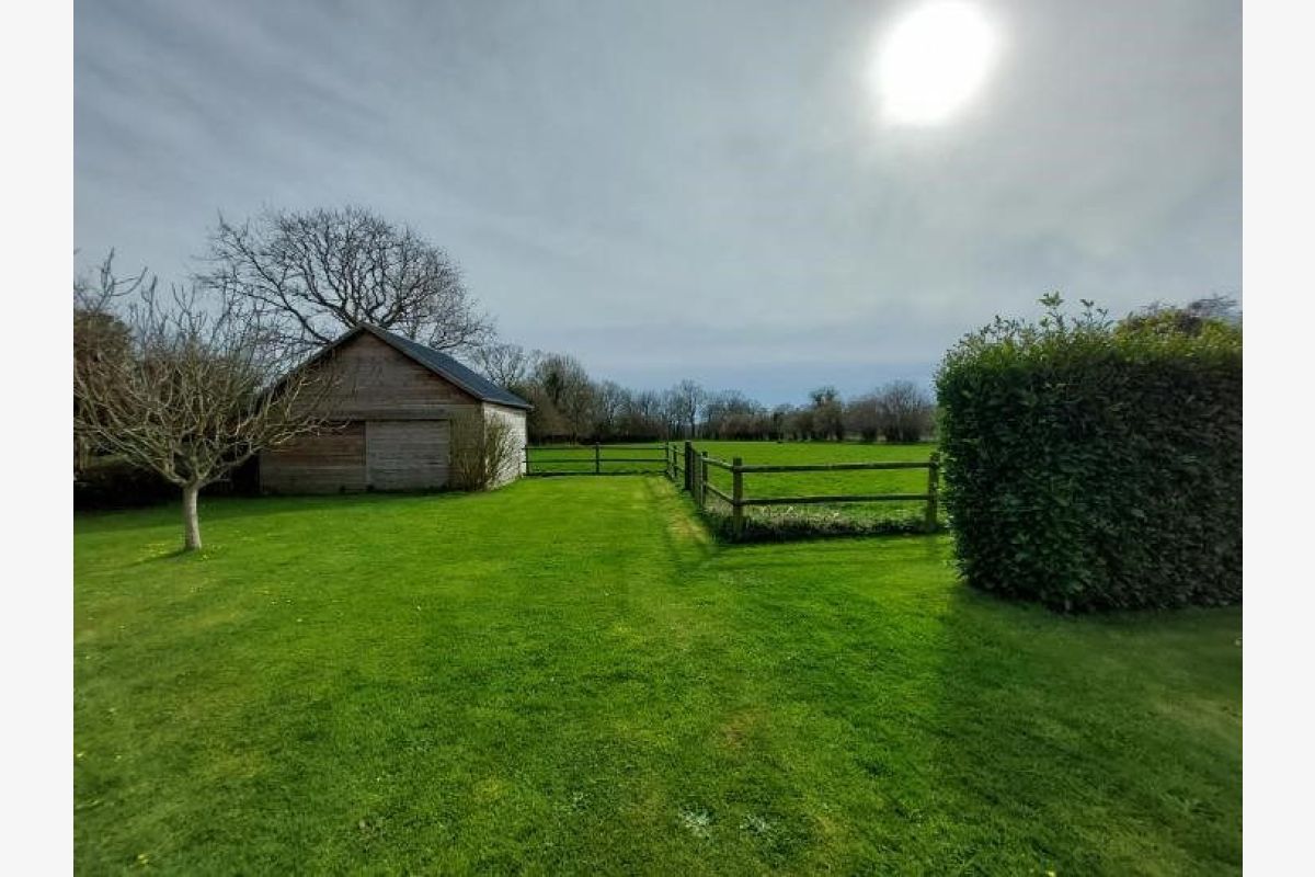 Proche de BREHAL Maison contemporaine avec 9 144 m² de terrain - 164479_10.jpg
