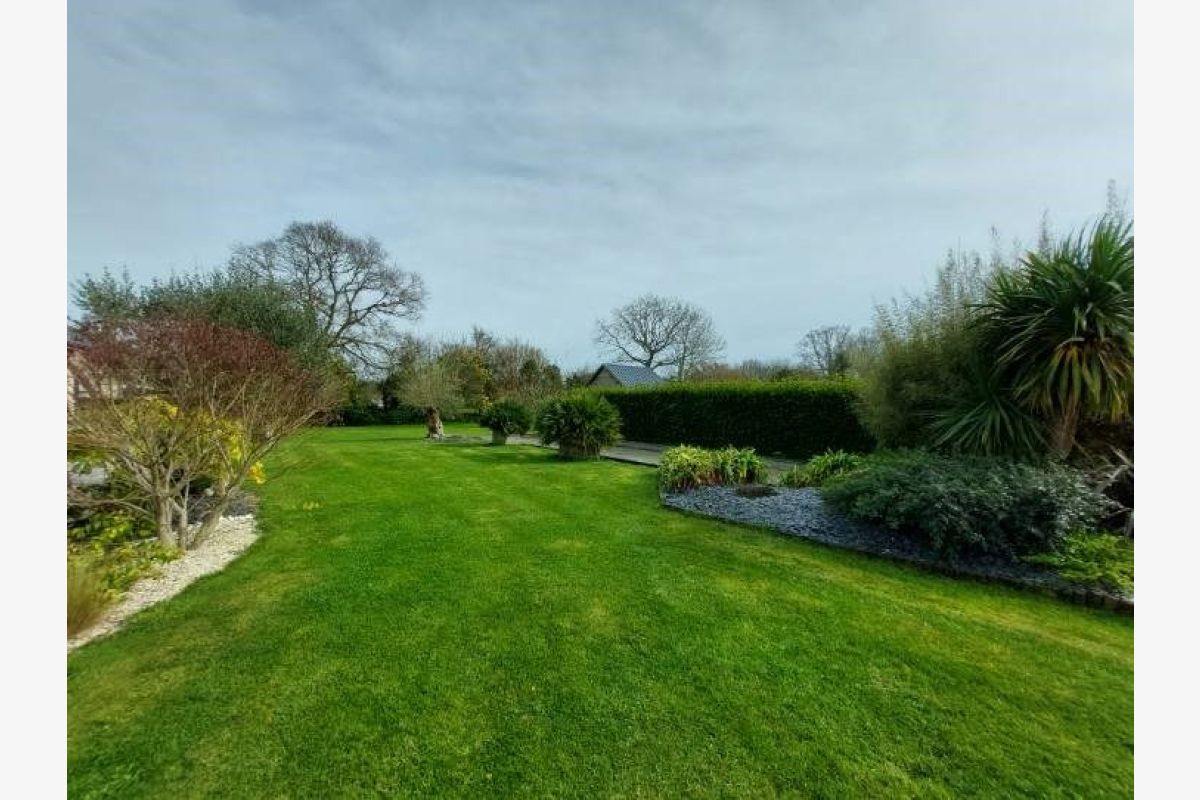 Proche de BREHAL Maison contemporaine avec 9 144 m² de terrain - 164479_11.jpg