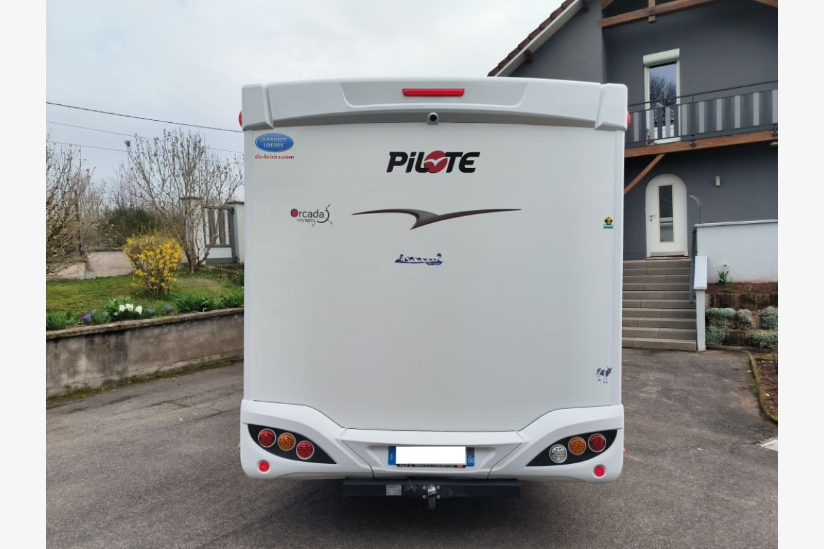 Camping Car Pilote P 706 C Essentiel Fiat Ducato 35 L 2.3 l Mjet 130 - 164488_86cdd4eb14b854bc908b45a390d9c6e6.jpg