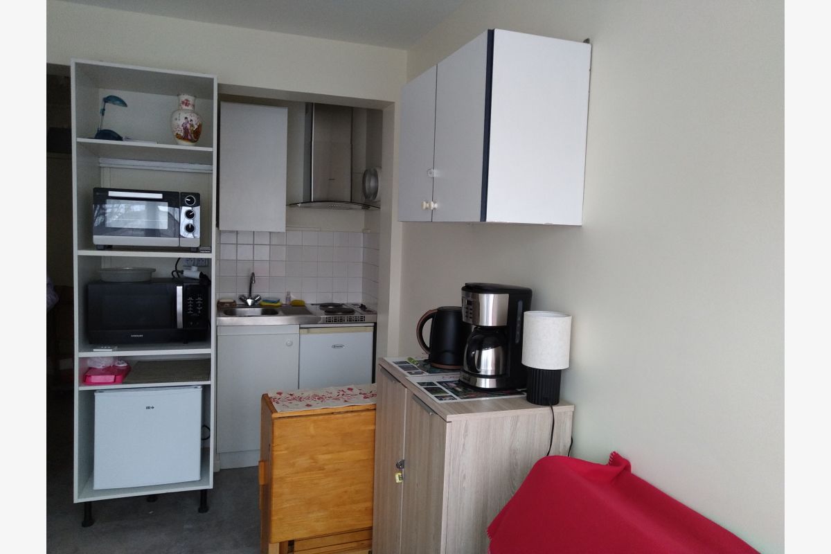 ROUEN vallon St-Hilaire, appt 19 m2 meublé parking compris - 164522_e6397652a8e47292db540be12435214c.jpg