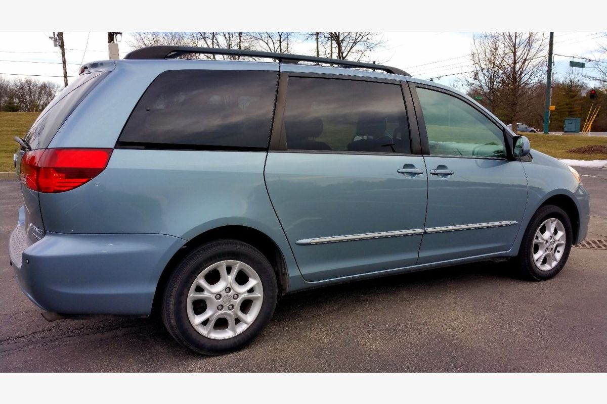Toyota Sienna XLE Limited - 165238_3b6cabaaa87ba1592ef5c790f0c32273.jpg