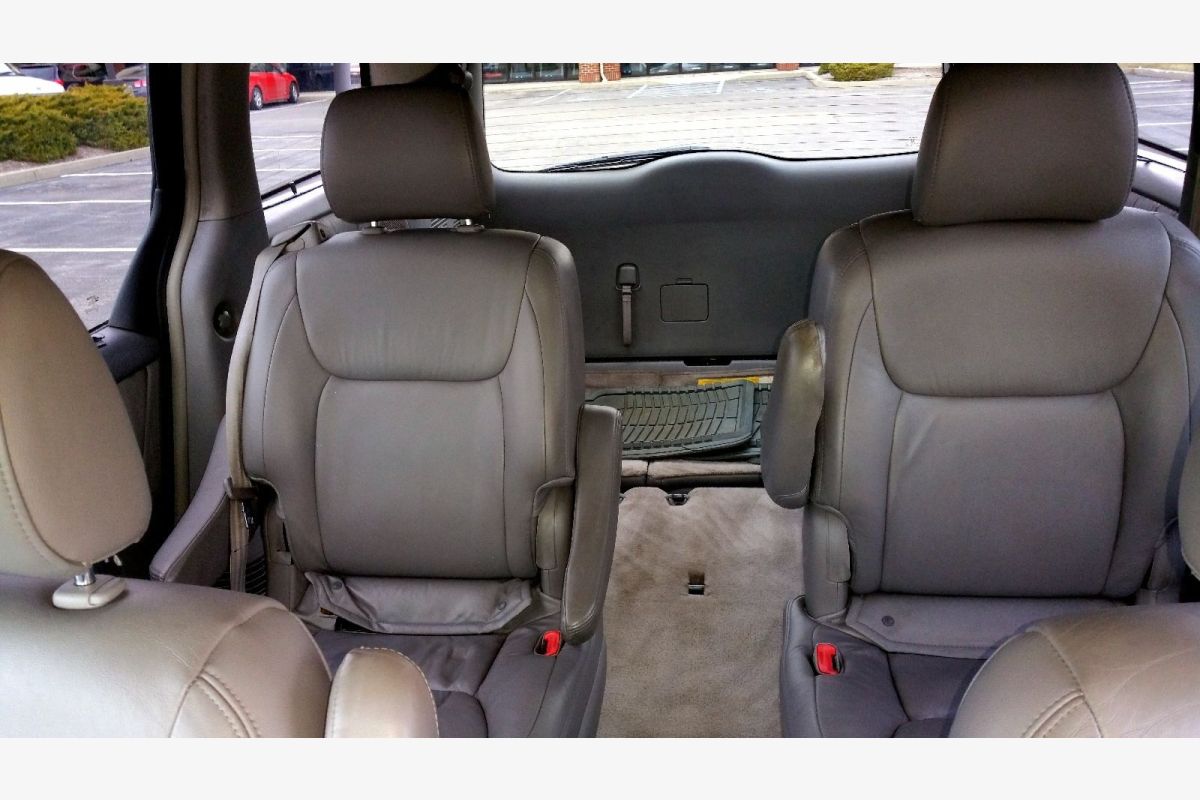 Toyota Sienna XLE Limited - 165238_89bbf962b9a402f7e0ac342c3dd87574.jpg