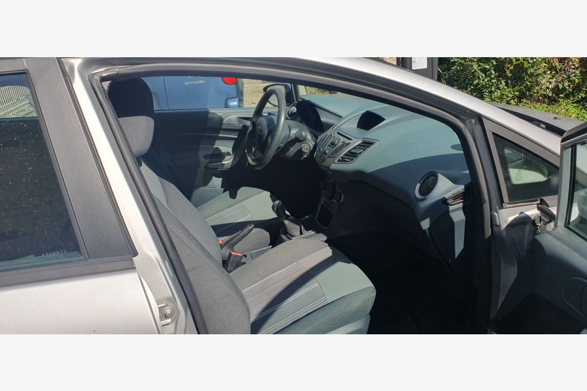 Ford Fiesta - 165560_ac28b12045fc495bd52d036541ed4007.jpg