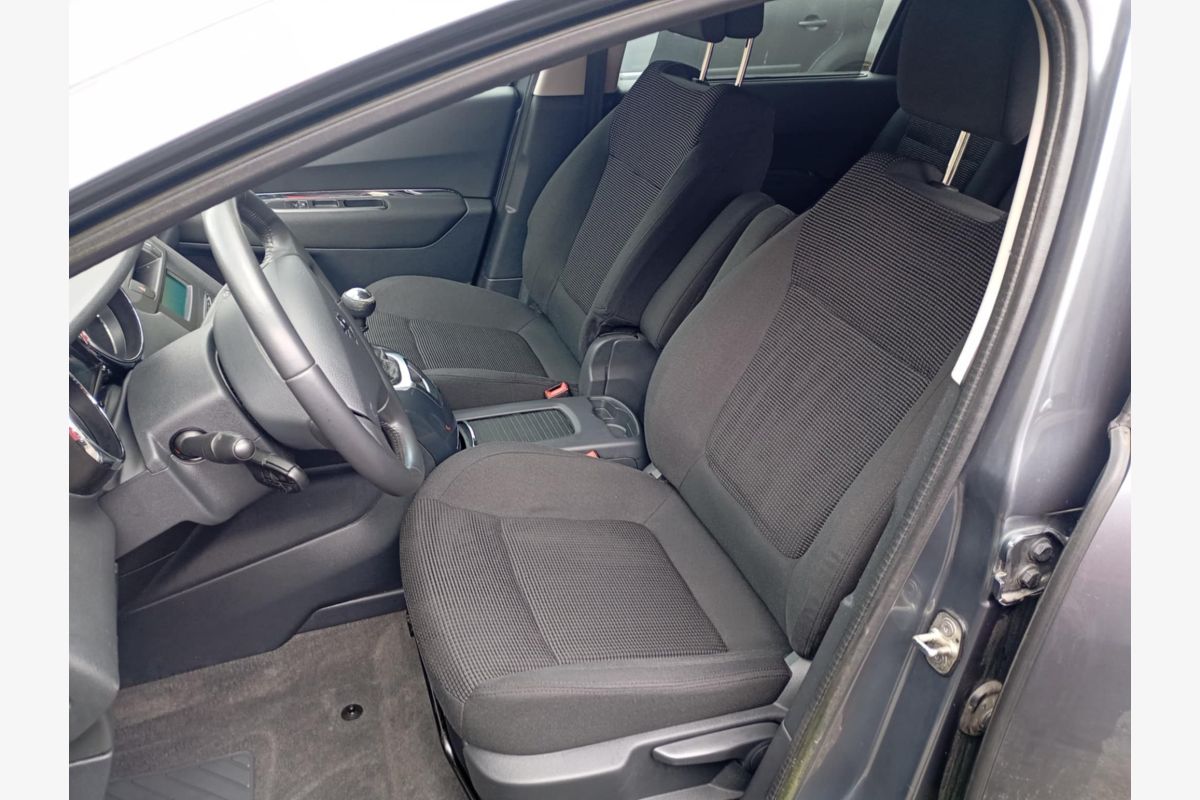 Peugeot 5008 1.6 hdi, 112 cv, 7 places - 165683_9b06d45a12684fed72326acae7f9e84e.jpg