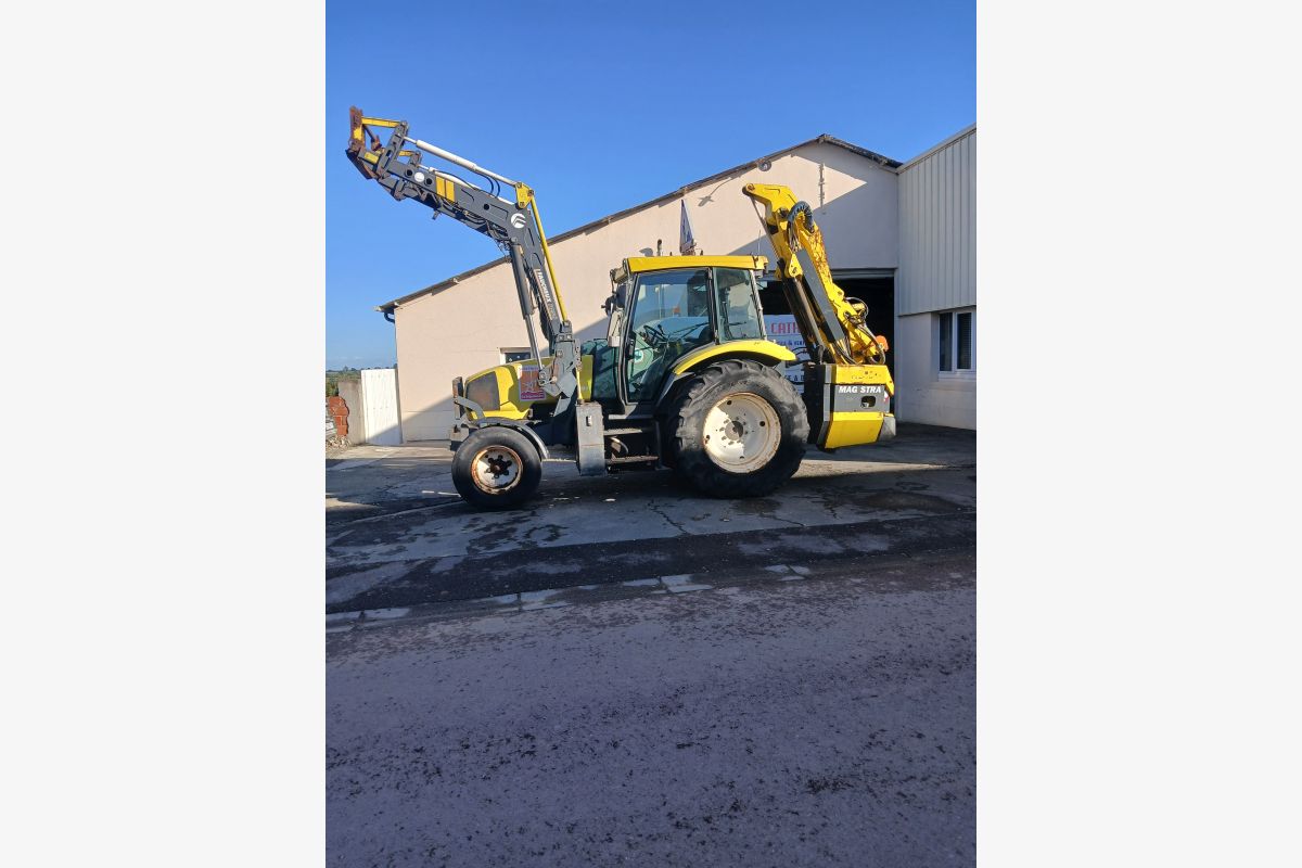 Photo 1 Tracteur Renault 