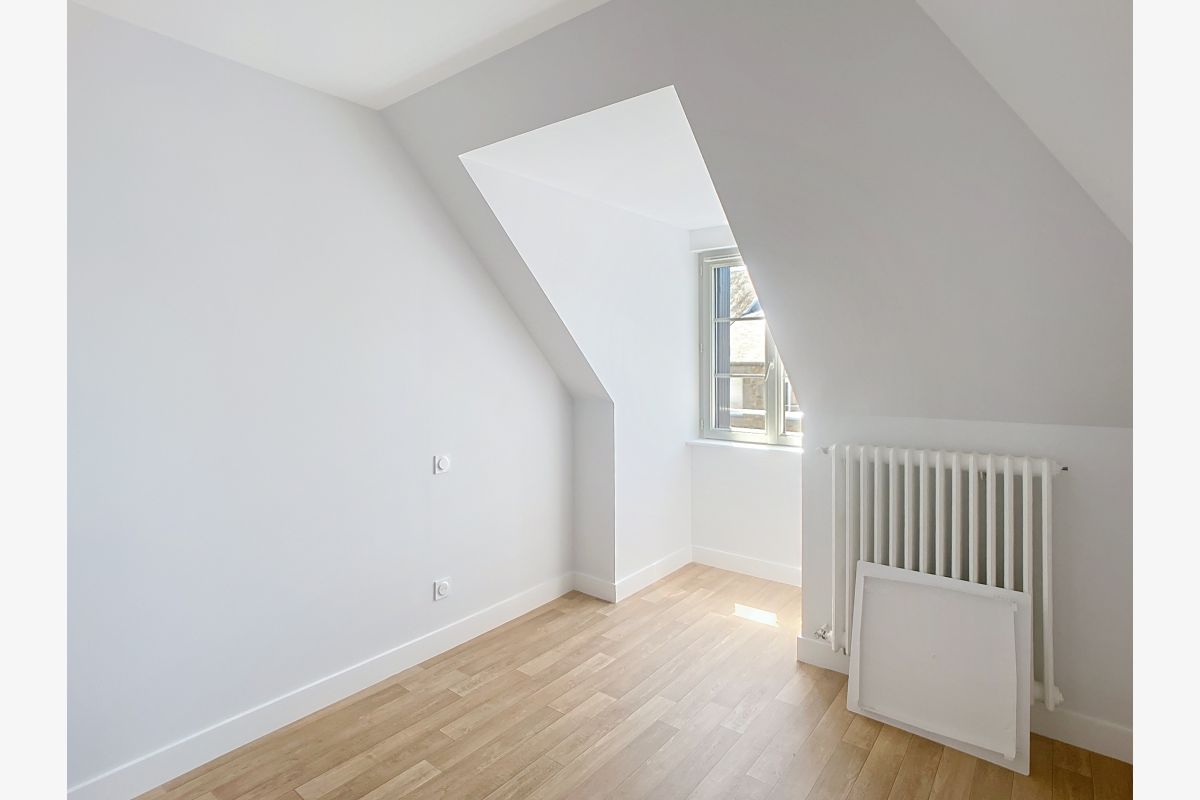 Avranches, à louer appartement en plein centre ville - 166198_20c0f8a6ed0bc7ae12457675f39ccd16.jpg