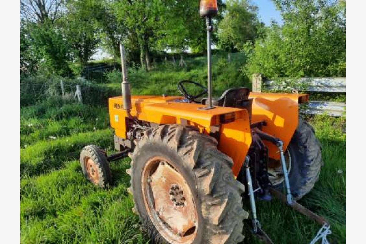 Tracteur Renault 461 - 166239_a1e1530bf32d0eed0b607f92161f8eb2.jpg