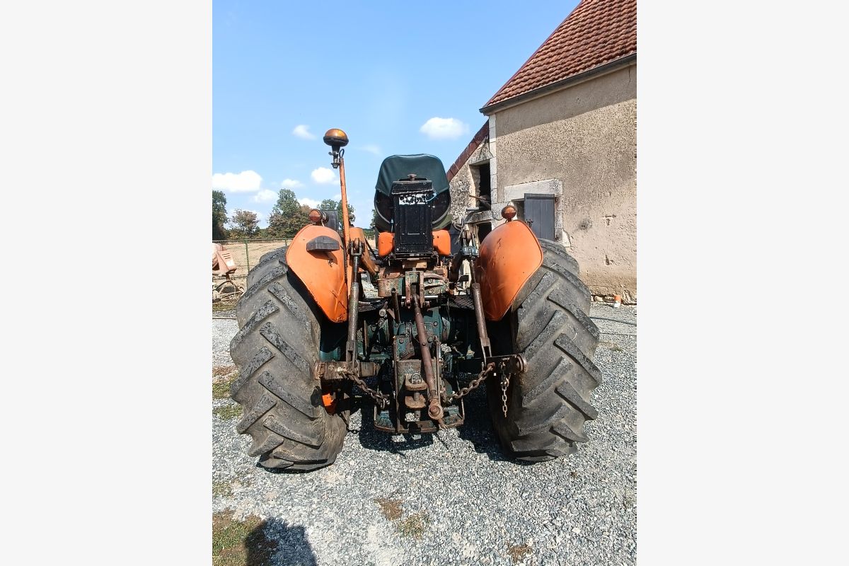 Tracteur Someca 40  - 166574_a3bdc4bc210438f662a29a432fa9dd02.jpg
