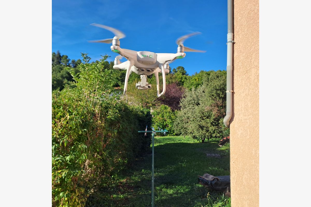 Drone DJI  - 166577_3cd5ff21db0abe1250694162566fa13b.jpg