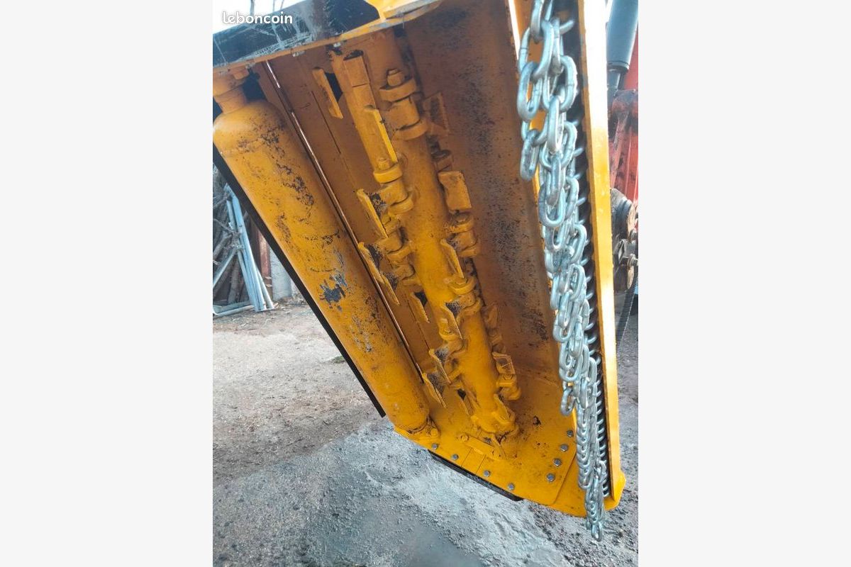 Broyeur forestier Rabaud - 166580_80eb12ff4892c9ec5a47c60b92b266c2.jpg