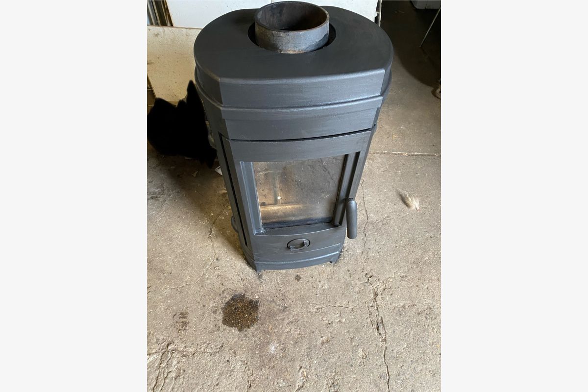 Photo 1 Poêle à bois Invicta 7kw