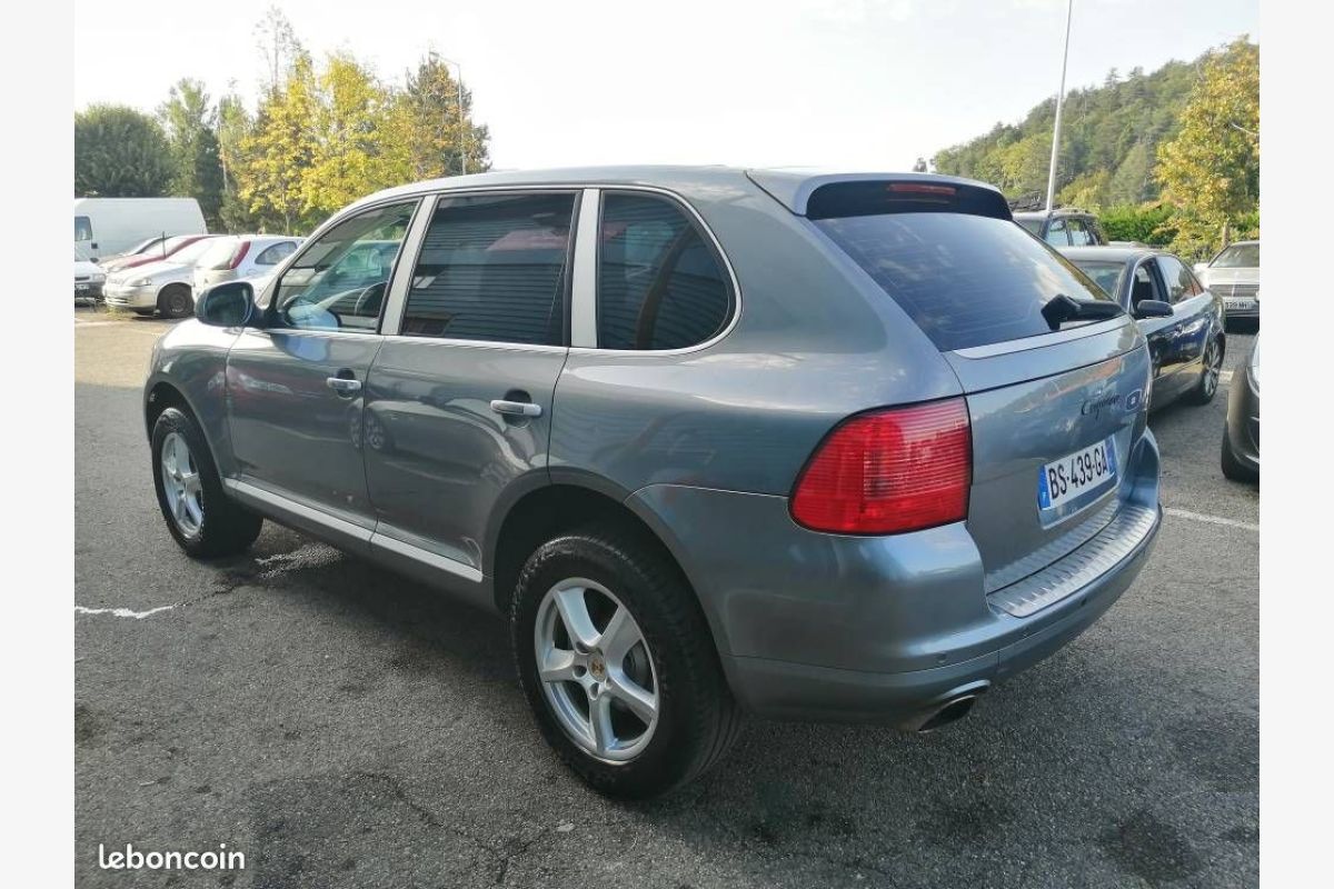 Photo 1 PORSCHE CAYENNE V6i