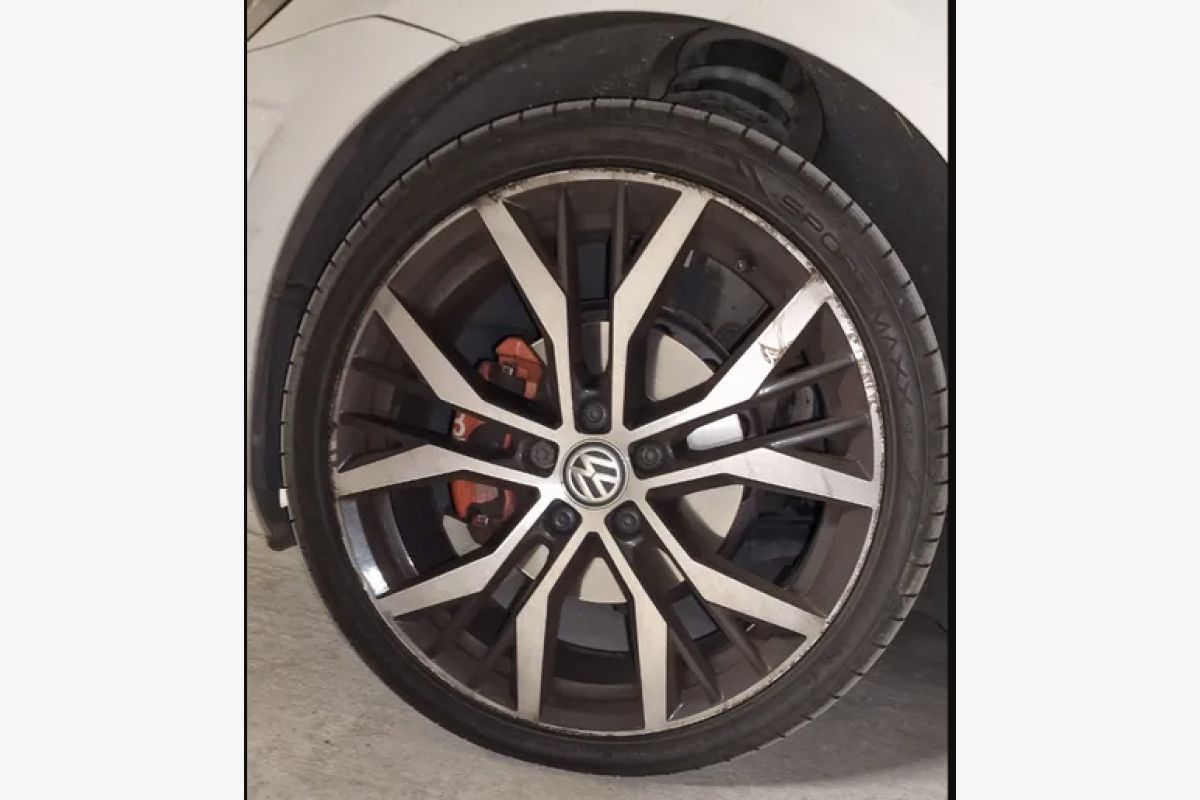 4 pneus DUNLOP SPORT MAXX RT 2 – état récent – à saisir - 167708_3bf888abd5f1e6d1d07076e0b1cd3086.jpg