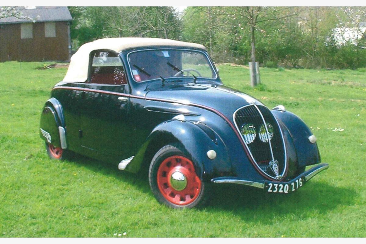 Photo 1 Peugeot 202 décapotable