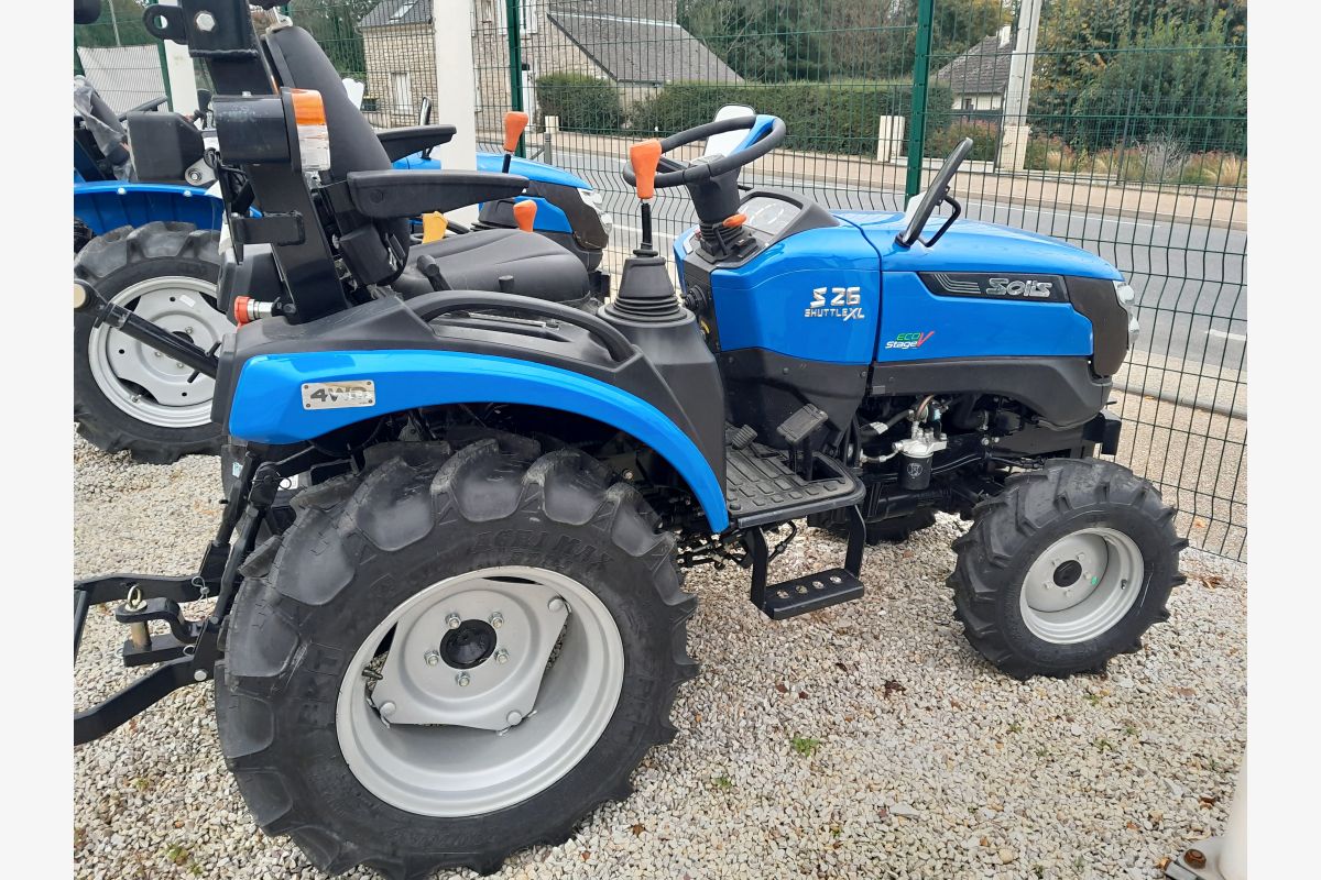 Photo 1 A saisir Micro tracteur Solis S26XL