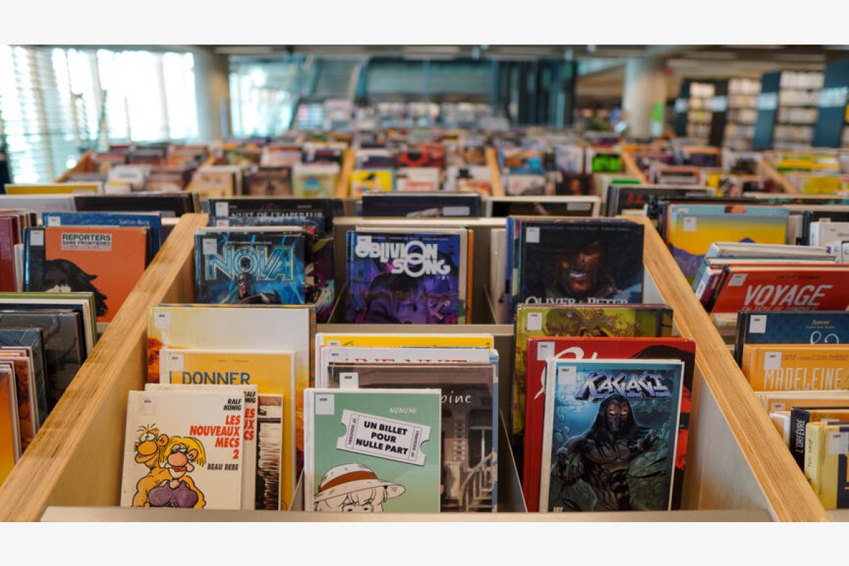 Photo 1 Lot de Bandes dessinées Tout Genre