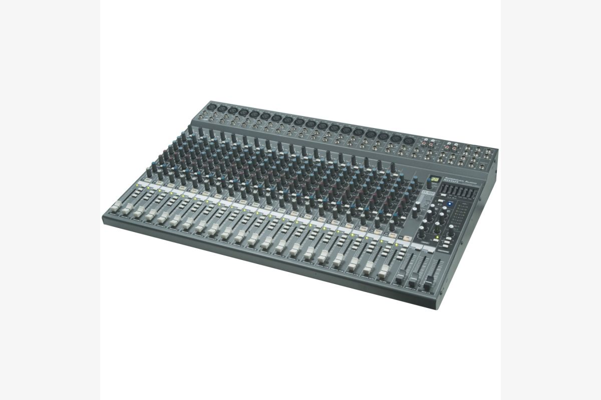 Photo 1 Table de mixage 24 entrées, et flight case, en parfait état