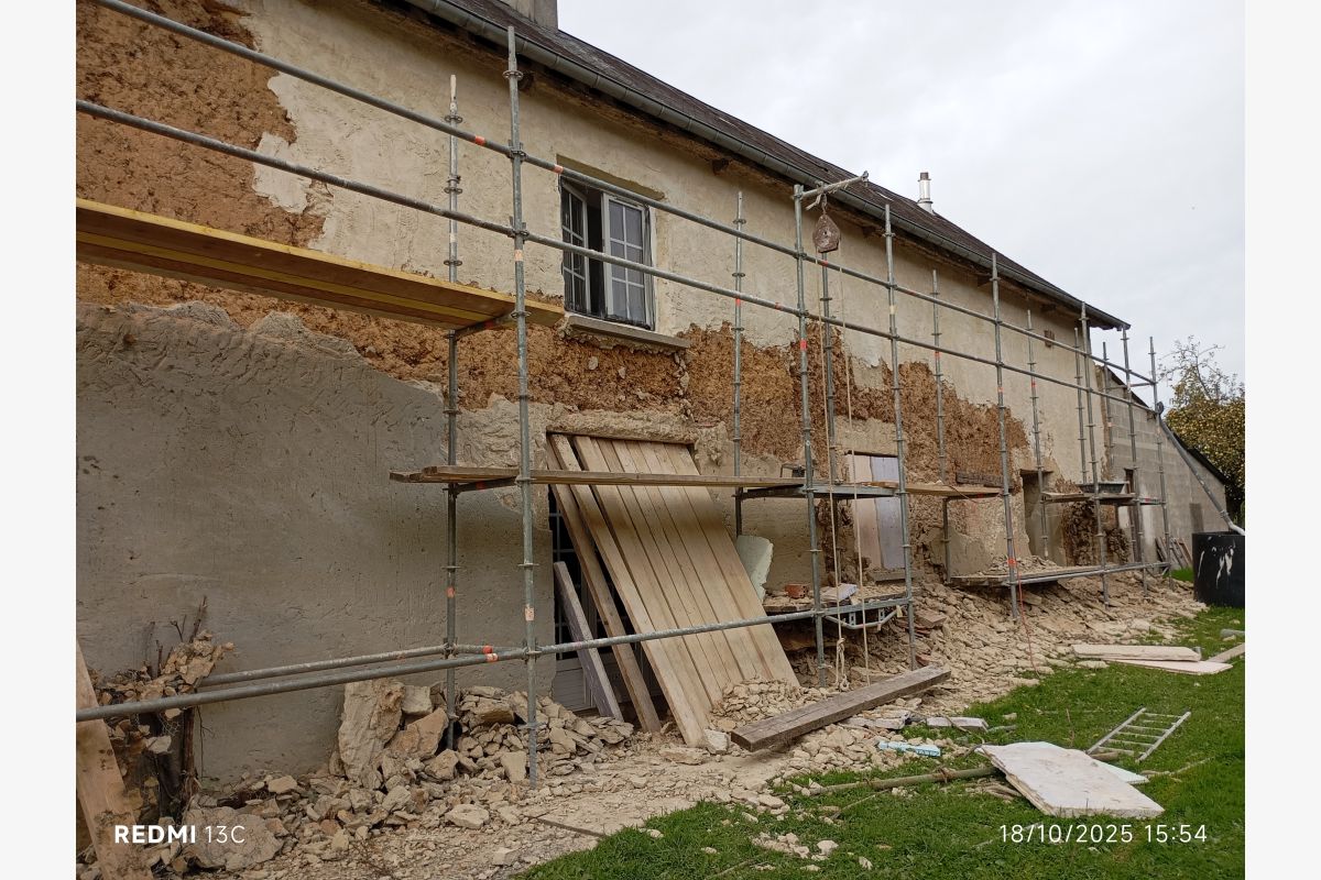 Donne gravats  - 169725_bfdbb3cfca35682eb81b5da125590f09.jpg