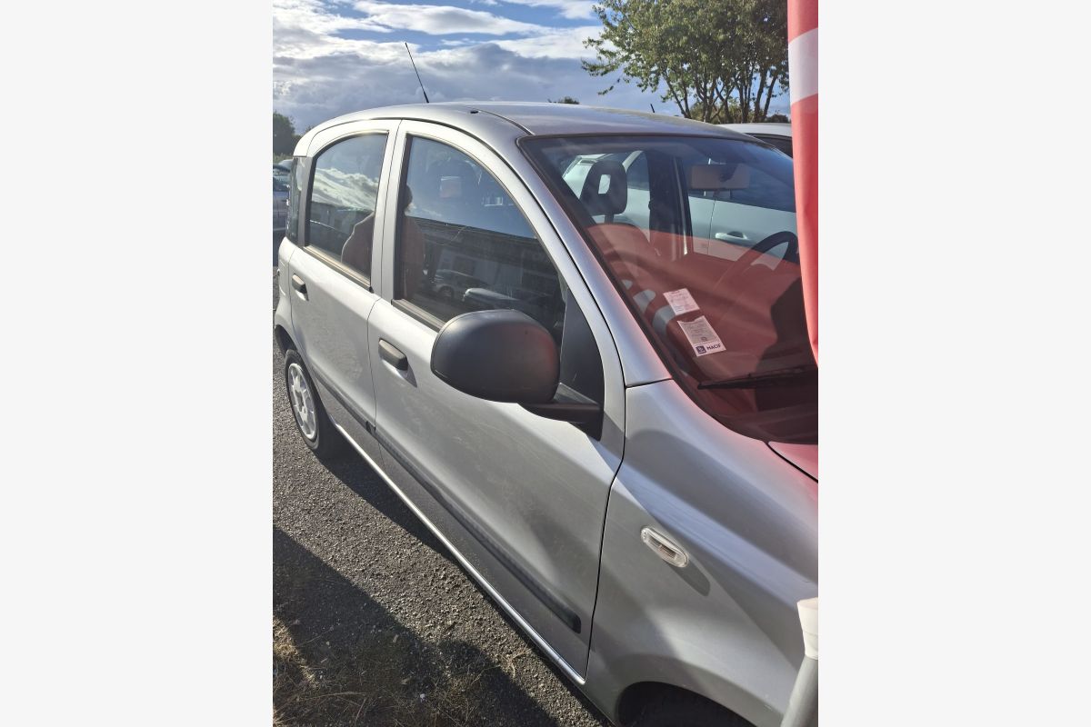 Photo 1 Vends FIAT Panda Emotion