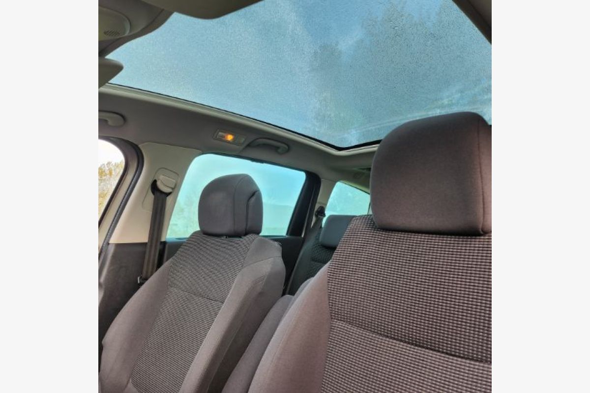 Peugeot 5008 HDI b.a - 169754_0f2d7f1a5b4af11f64458f1d3f092555.jpg