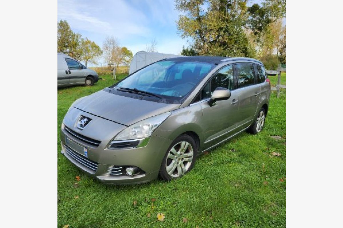 Photo 1 Peugeot 5008 HDI b.a
