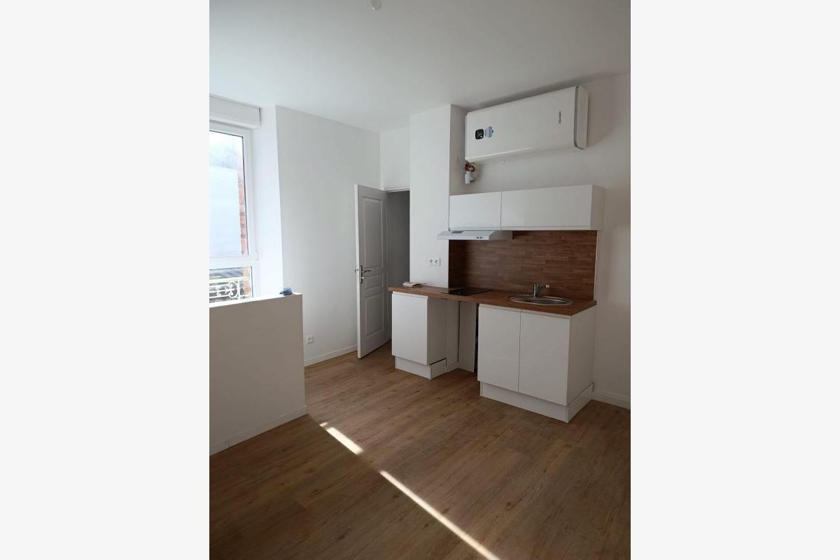 Photo 1 Appartement à louer Coutances