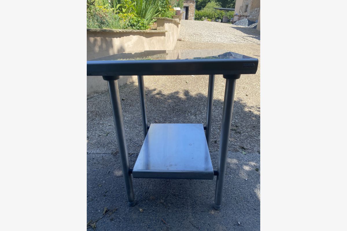 Table inox carrée professionnelle - 169923_c63c12b7b4bb985a1404f24924b03957.jpg