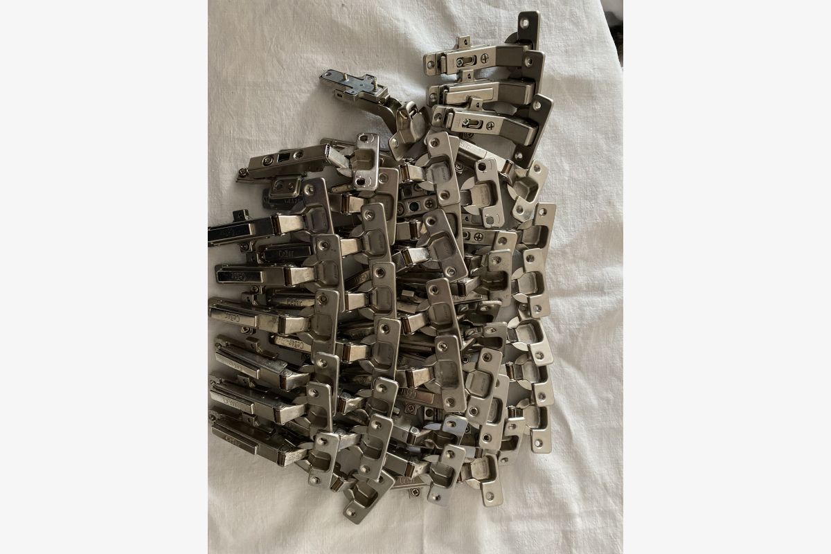 Photo 1 Fin de chantier lot 36 charnières complètes