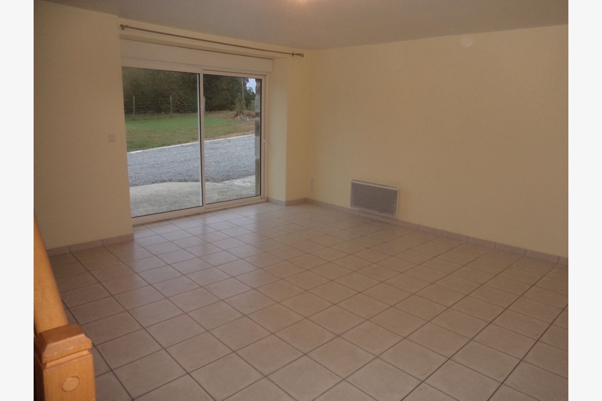 Maison à louer - 169994_f6455492cfe0576cdd91e2ea011b4d4a.jpg